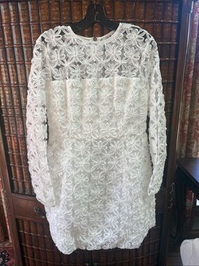 White Floral Lace Long-Sleeve Shift Dress